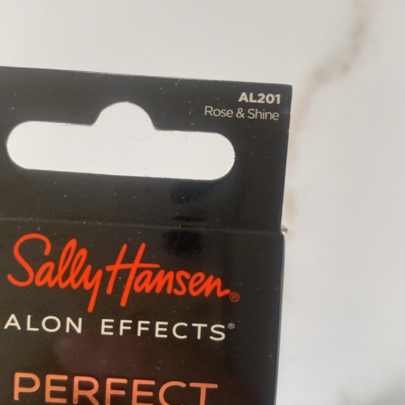 Sally Hansen NWT perfect manicure almond shape rose & shine color - Picture 3 of 4